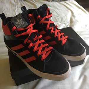 Adidas Originals Basketball shoes 10.5