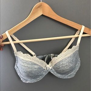 tshirt bra