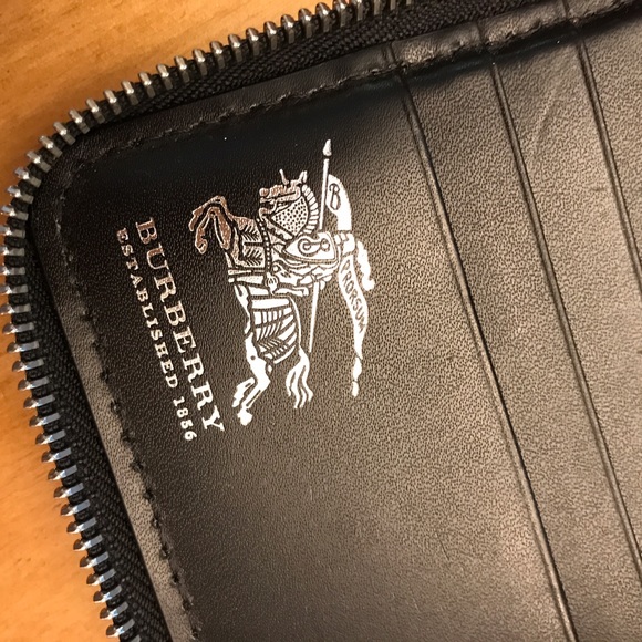 Burberry Wallet - Picture 4 of 4
