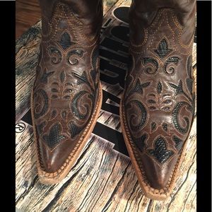 Corral women's cowboy boots 7.5