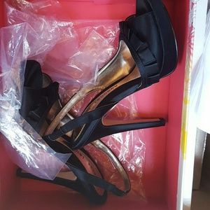 Chinese laundry black satin heels - 5.5