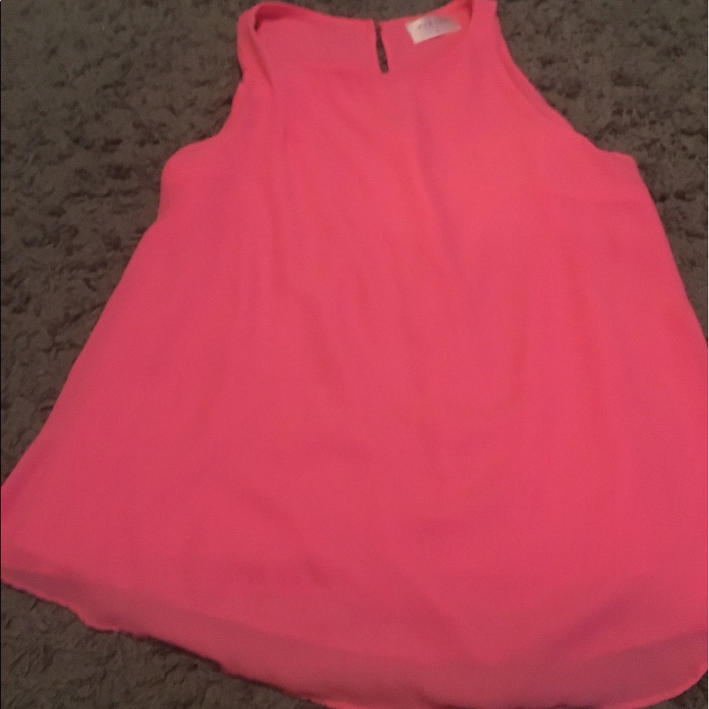 Pink tank top