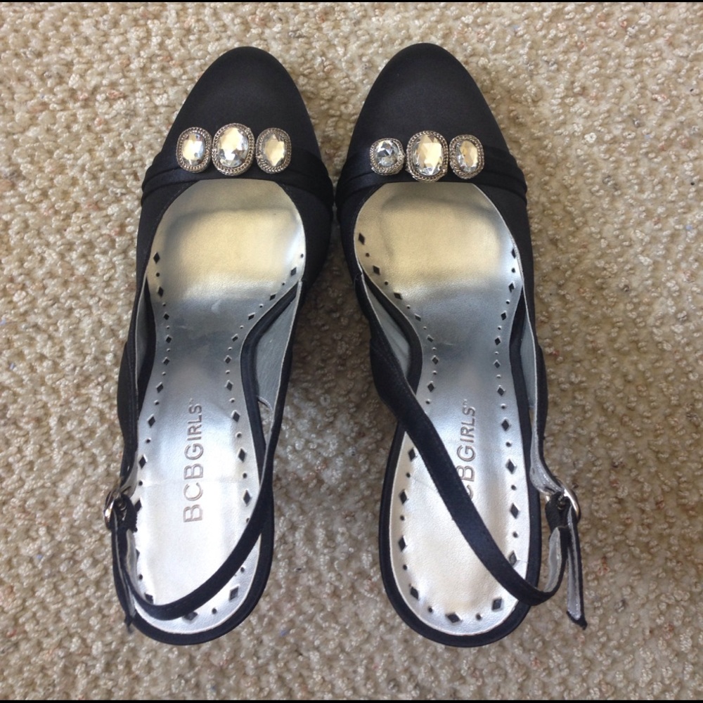 BCBG Girls black satin heels 9B - Picture 4 of 4