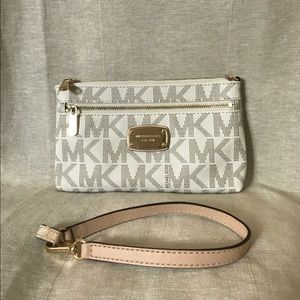 Michael Kors Wristlet - *Strap needs repair*