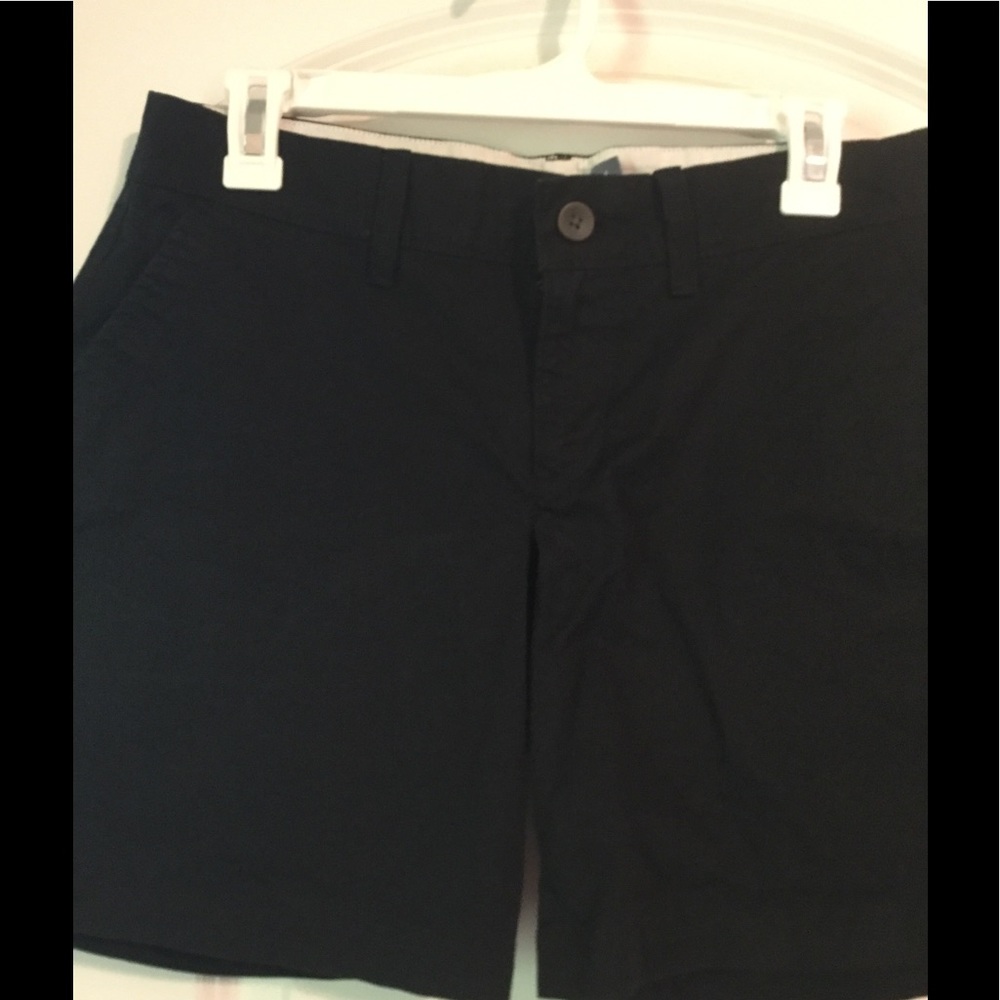 Old navy shorts. Size 6 never worn.