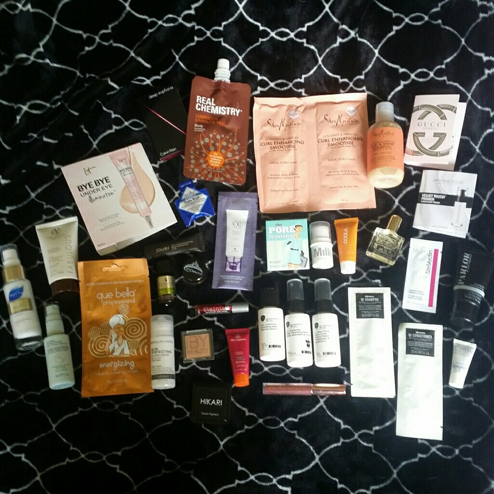 Beauty sample bundle