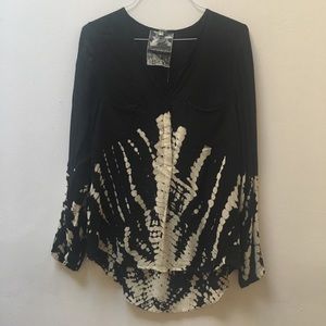 Black and white tie dye tunic