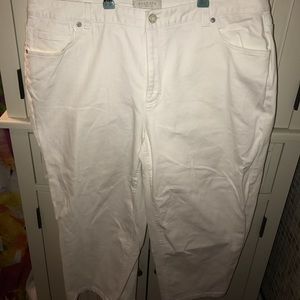 Talbots White Capris! 🎉