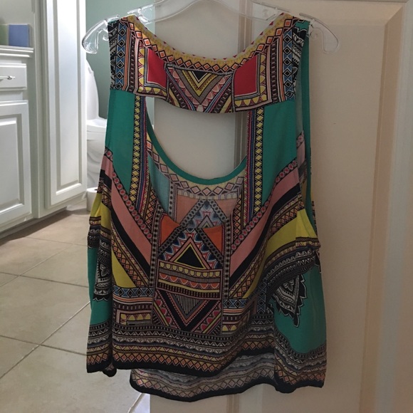 Flying Tomato Cutout Print Crop top!! - Picture 2 of 3