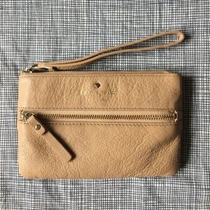 Kate Spade New York Cobble Hill Bee Wristlet