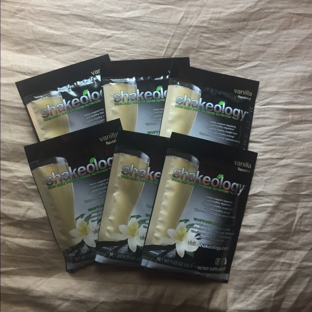 6 single serving vanilla Shakeology