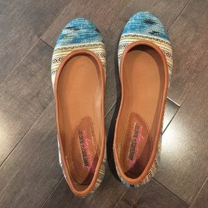 Multicolored American Rag flats, never worn