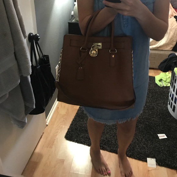 Michael Kors tote - Picture 2 of 6