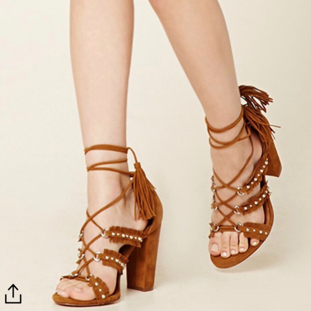 ❌SOLD❌ Brown Tassel Suede Lace Up Chunky Heels