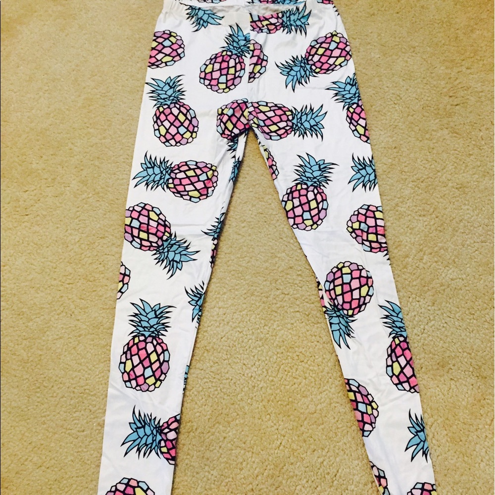 HOST PICK!Super soft & stretchy pineapple leggings - Picture 2 of 2