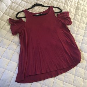 🔵 Maurices Crimson Cold Shoulder Top