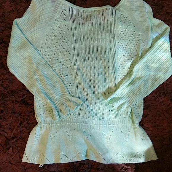 Harold's Sweater - Picture 5 of 6