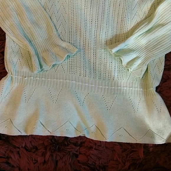 Harold's Sweater - Picture 6 of 6