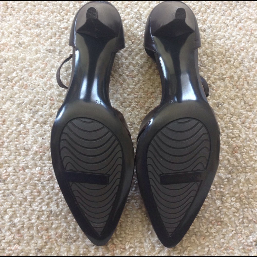 Bandolino t-strap heels - Picture 5 of 5