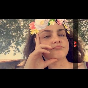 Meet your Posher, Laylea