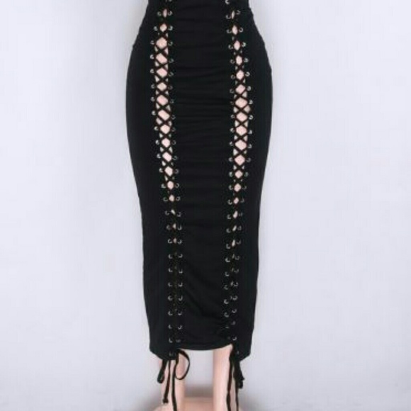 Dress - Picture 3 of 7