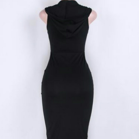 Dress - Picture 4 of 7