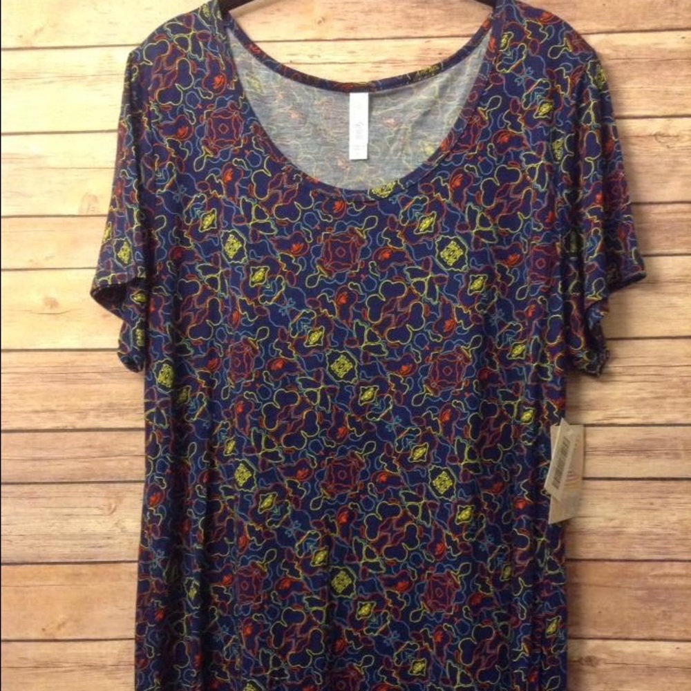 LuLaRoe Classic Tee Size XL