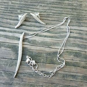 Necklace and earrings set