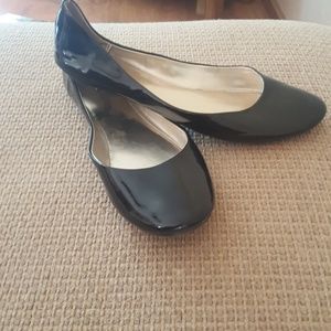 Black ballet flats