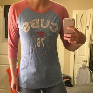 1/4 sleeve Cubs shirt