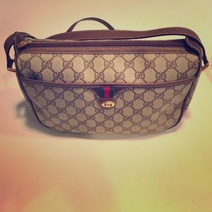 Vintage Gucci handbag with shoulder strap