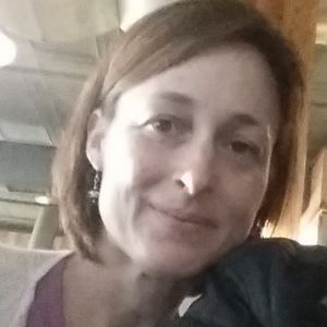 Meet your Posher, Lara