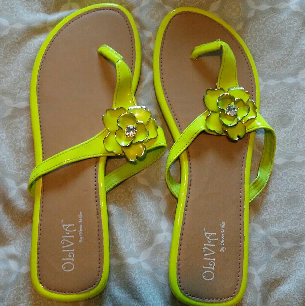 Flower stone Sandles size 9/10 in Women's
