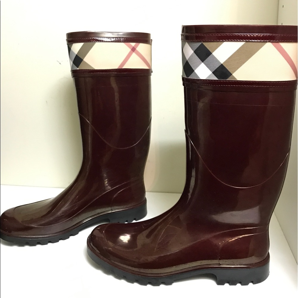 Burberry Crosshill Rainboot - Picture 2 of 4