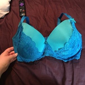 LIKE NEW Blue Lacey bra 40DD