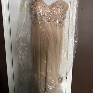 Long, tan prom dress