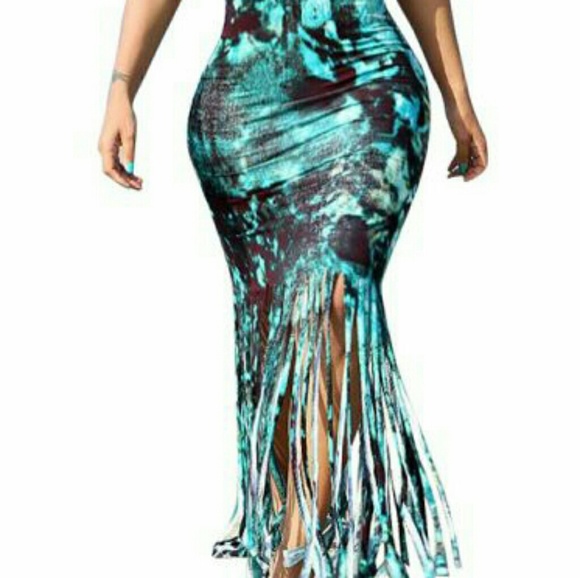 Dress - Picture 2 of 6