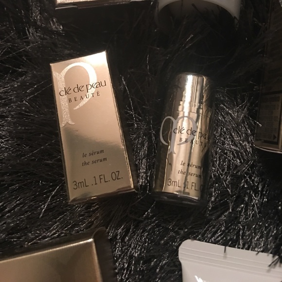 Cle de peau Skincare bundle - Picture 3 of 6