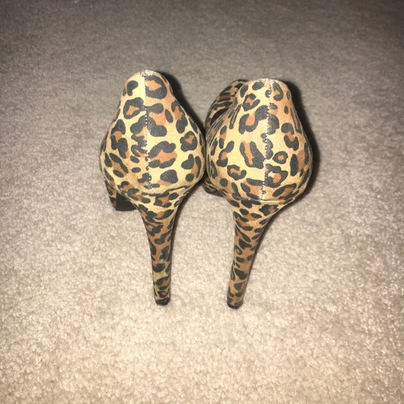 Heels - Picture 2 of 4