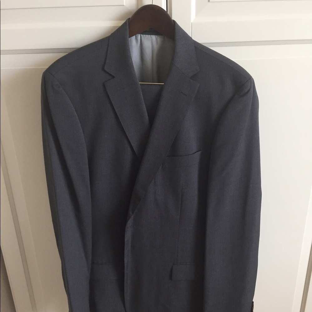 Hugo Boss Super 100 charcoal gray suit 44L
