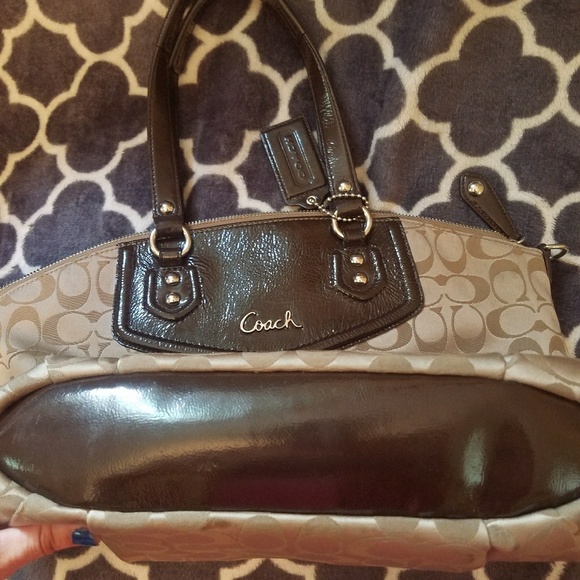 Large Coach Purse - Picture 4 of 6