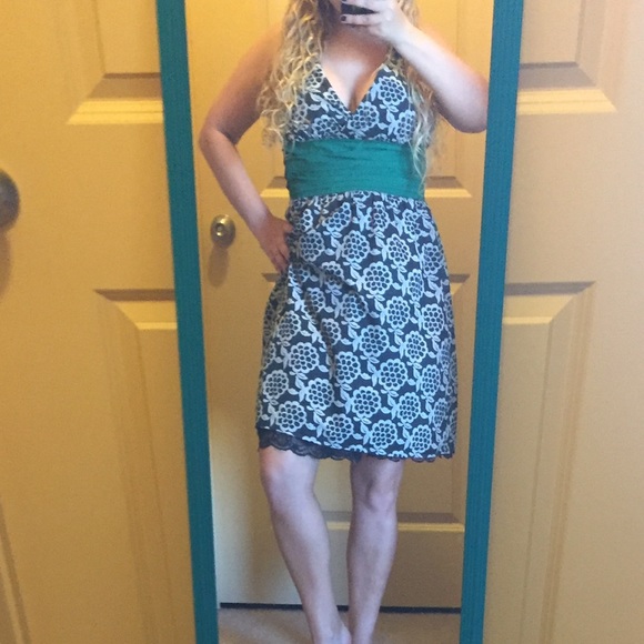 Fossil lace bottom sash waisted floral dress - Picture 8 of 8