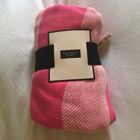 Accessories - Victoria Secret blanket Accessories - Victoria Secret blanket