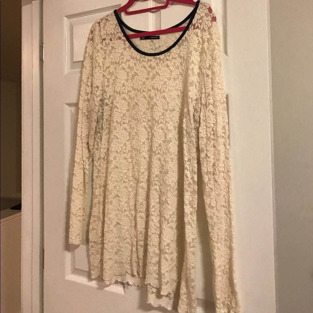 Lace stretch top