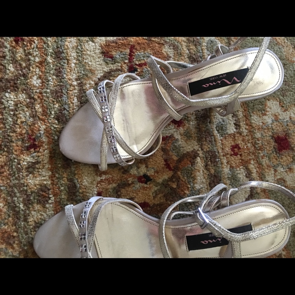 Ladies dressy kitten heels