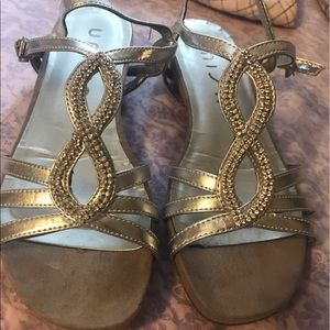Silver sandals with little heel