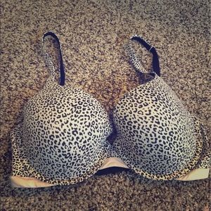 🌸BRA & LINGERIE SALE🌸 VS Bra (32DD)