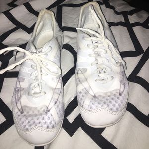 NEW nfinity cheer shoes size 8.5