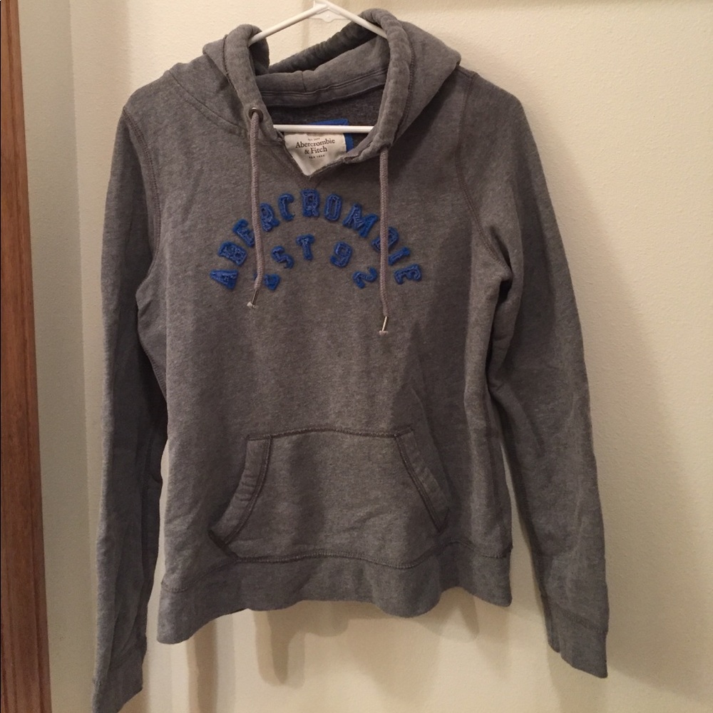 Grey Amercombie hoodied sweatshirt