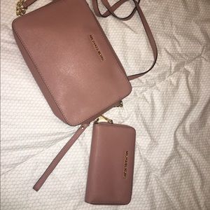 Jet Set Travel Large Saffiano Leather Crossbody